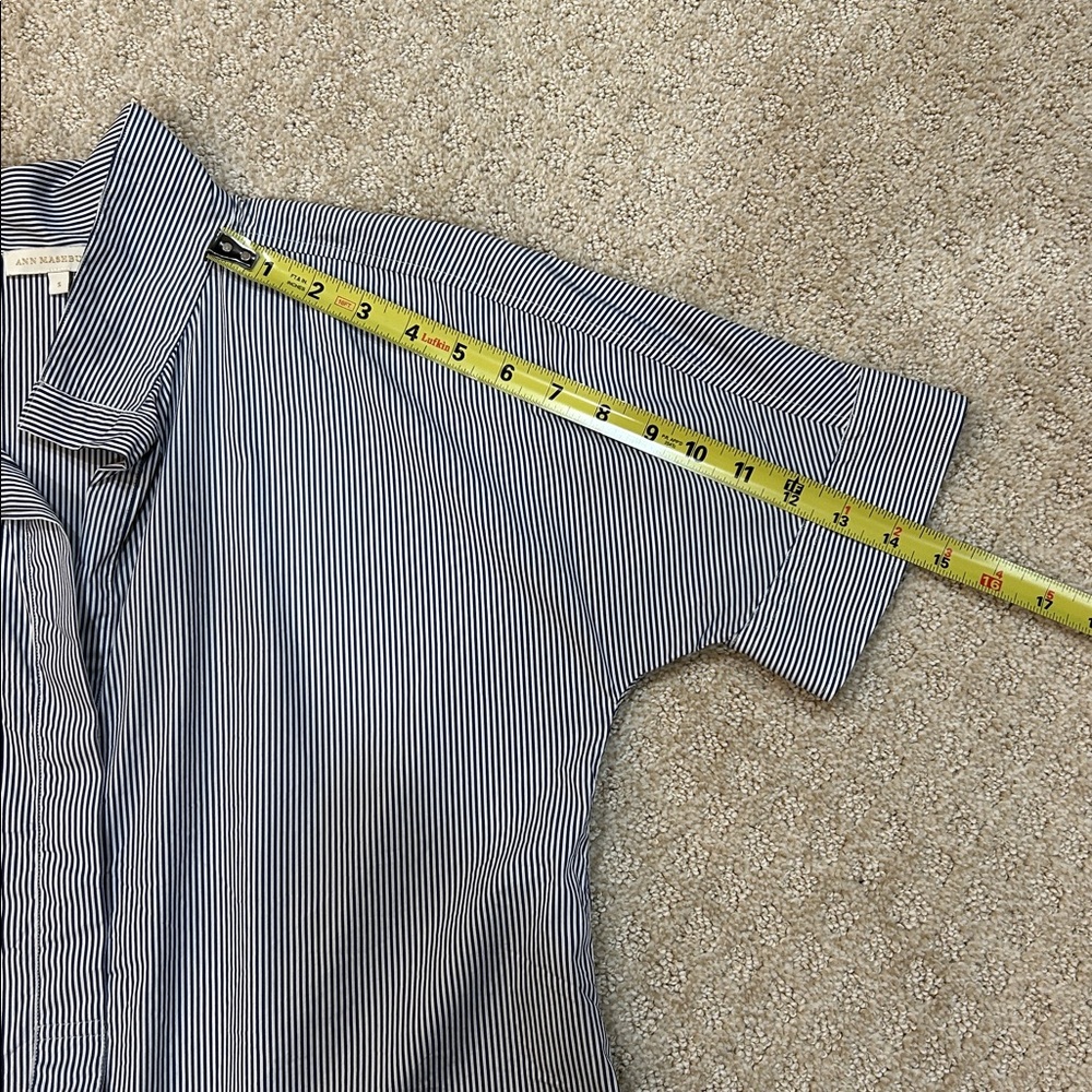 ANN MASHBURN Soleil Blue and White Pinstripe Short-Sleeve Popover Shirt Small - Picture 9 of 10
